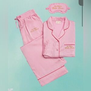 TAYLOR SWIFT- YOU NEED TO CALM DOWN PAJAMA SET AND EYE MASK